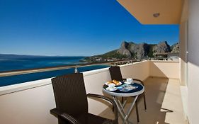 Villa Omis Michy - Family House For Big And Small Groups