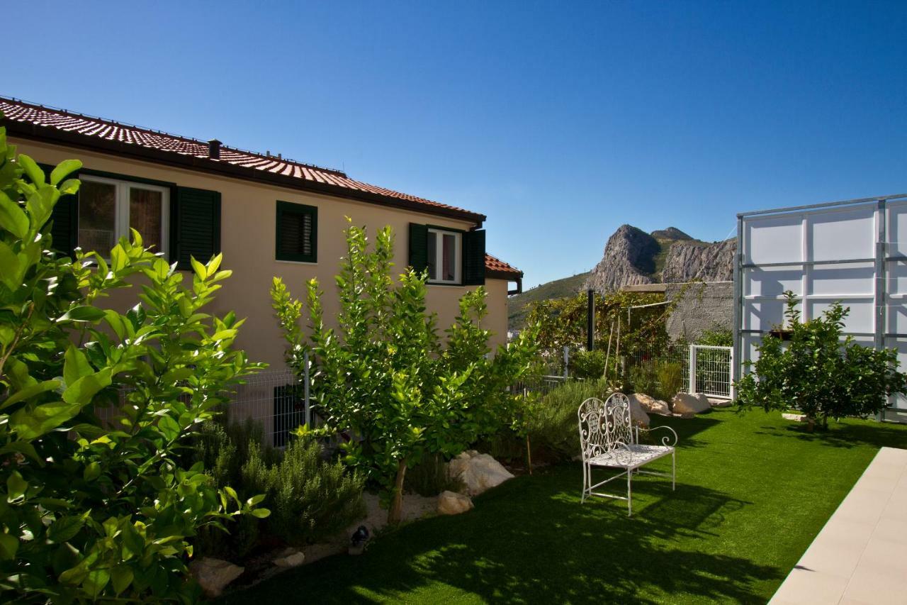 Villa Omis Michy - Family House For Big And Small Groups Zewnętrze zdjęcie