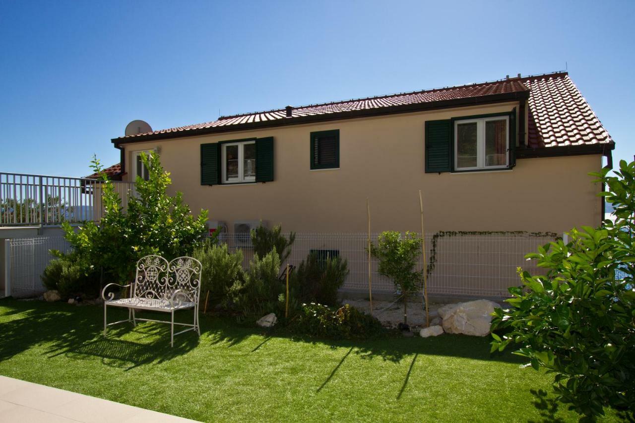 Villa Omis Michy - Family House For Big And Small Groups Zewnętrze zdjęcie