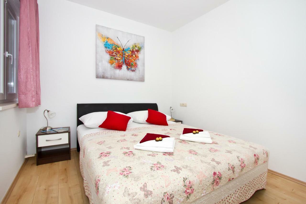 Villa Omis Michy - Family House For Big And Small Groups Zewnętrze zdjęcie