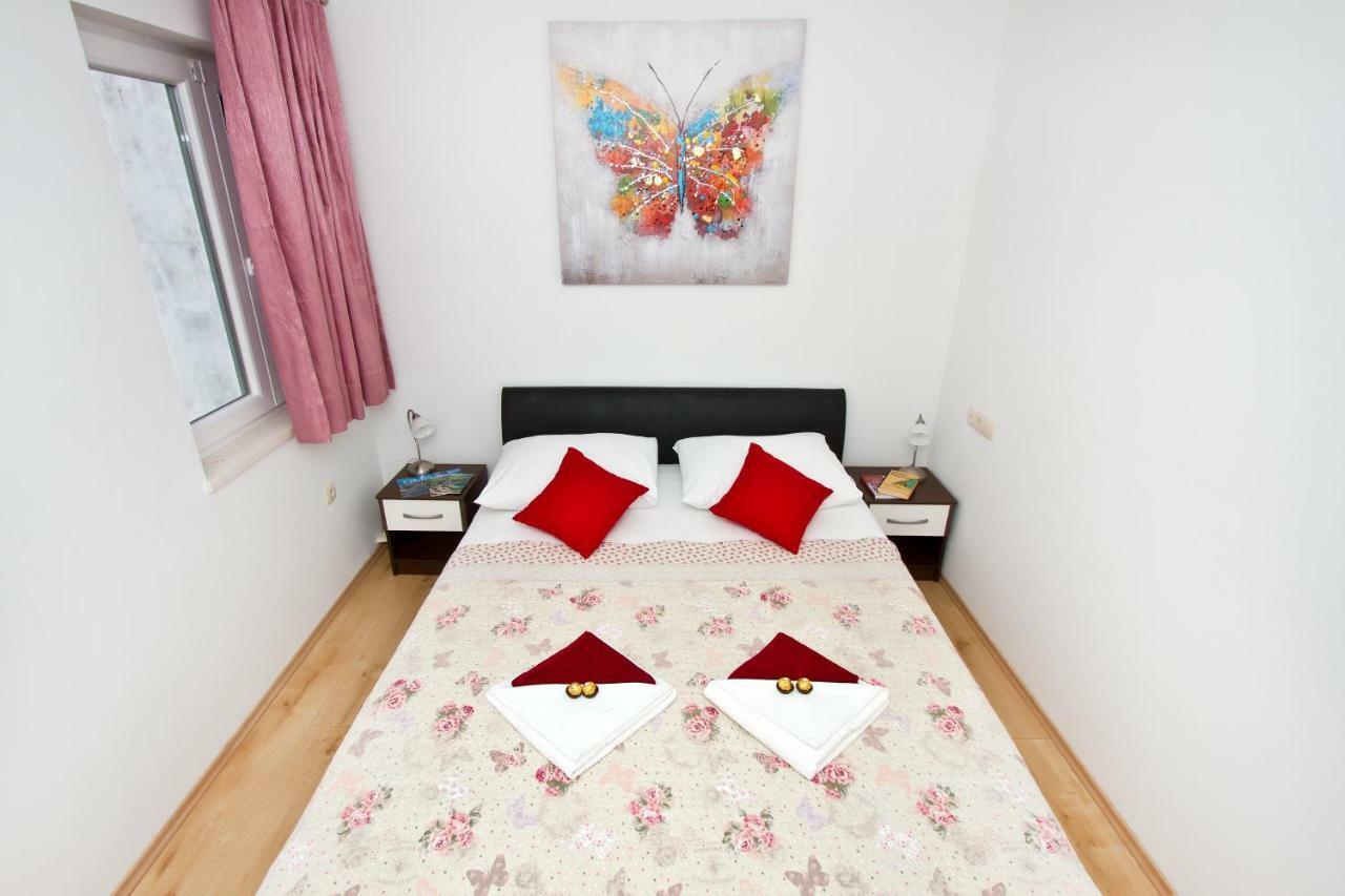 Villa Omis Michy - Family House For Big And Small Groups Zewnętrze zdjęcie